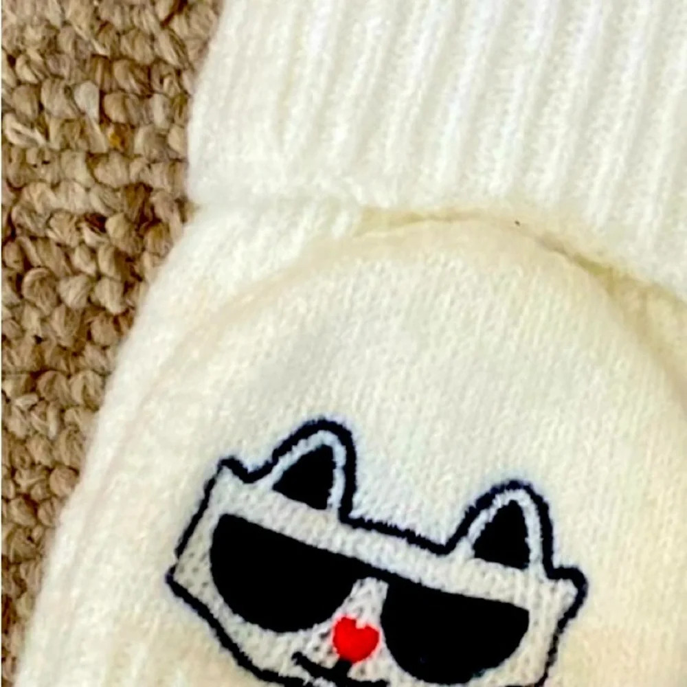 Karl Lagerfeld Paris On Size All Ladies Fingerless Gloves 🧤 Close Up